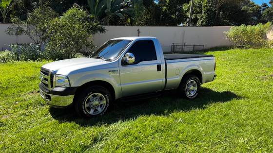 FORD F-250 3.9 XLT MAX POWER 4X2 CS DIESEL 2P MANUAL FORD F-250 3.9 XLT MAX POWER 4X2 CS DIESEL 2P MANUAL